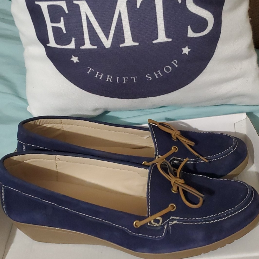 Basic Editions Shoes - Picture 4 of 7